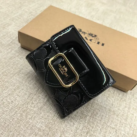 コーチ 折り財布