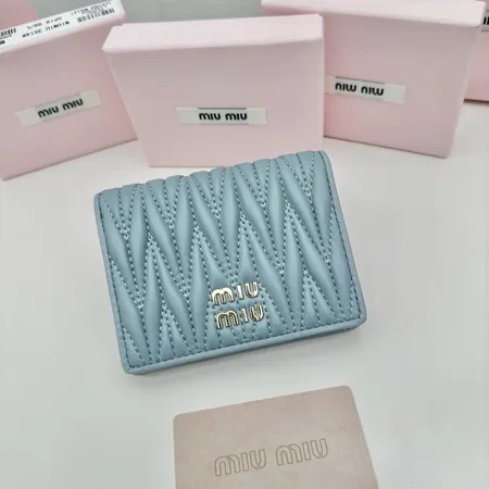 ミュウミュウ 長財布