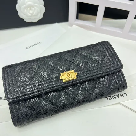 シャネル 長財布