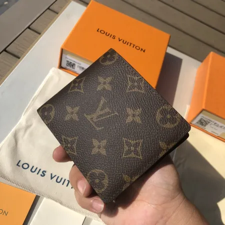 ルイヴィトン 折り財布