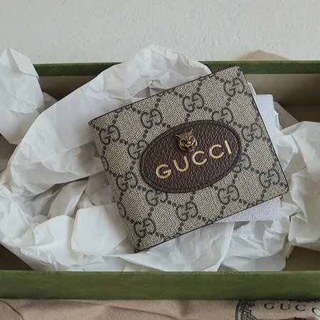 グッチ 折り財布