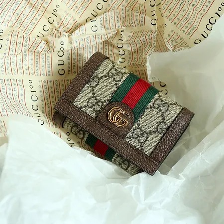 グッチ 折り財布