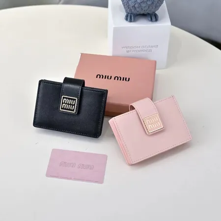 ミュウミュウ 長財布