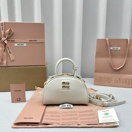 ミュウミュウ キーケース