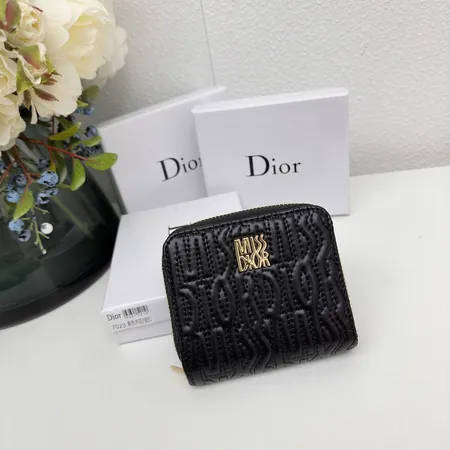 ディオール 折り財布