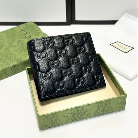 グッチ 折り財布