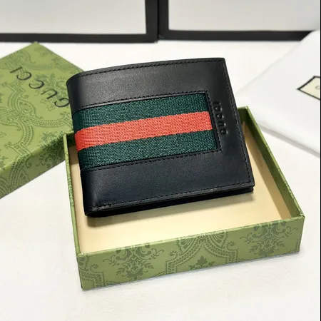 グッチ 折り財布