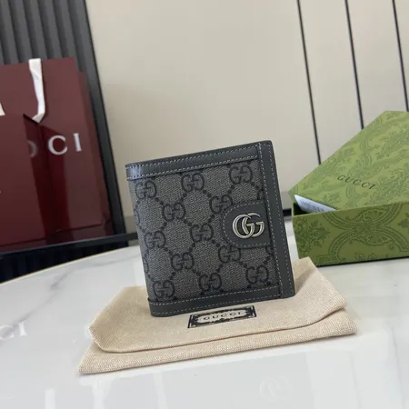 グッチ 折り財布