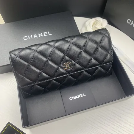 シャネル 長財布