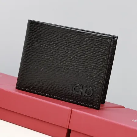 フェラガモ 折り財布