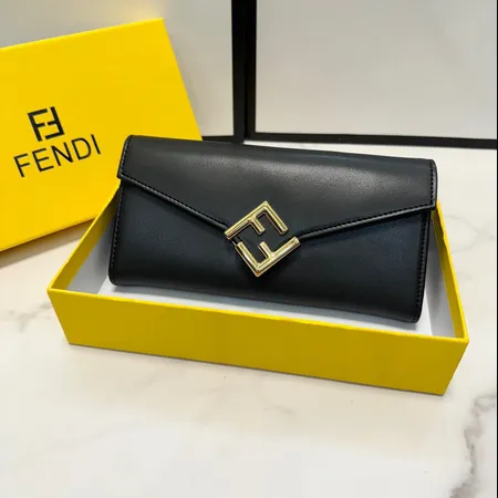 フェンディ 長財布