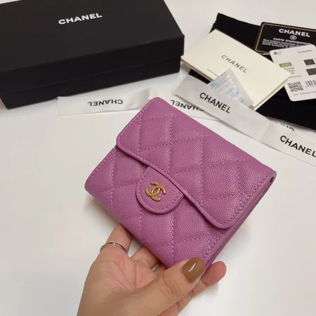 シャネル 折り財布