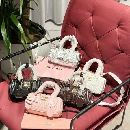 ミュウミュウ キーケース