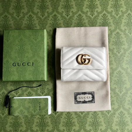 グッチ 折り財布