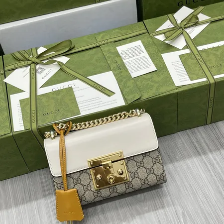 グッチ キーケース