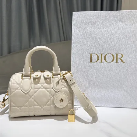 ディオール キーケース