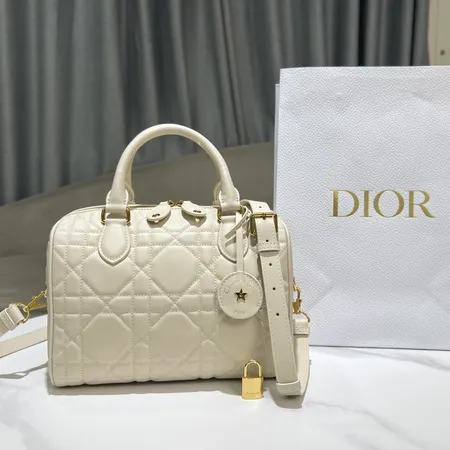 ディオール キーケース