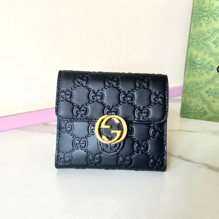 グッチ 折り財布