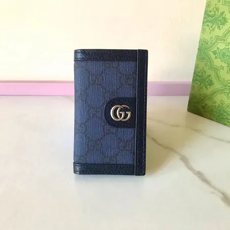 グッチ 折り財布