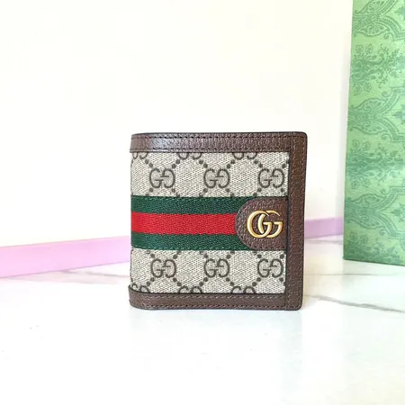 グッチ 折り財布