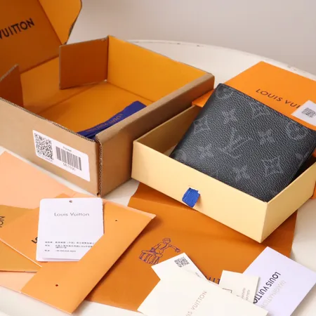 ルイヴィトン 折り財布