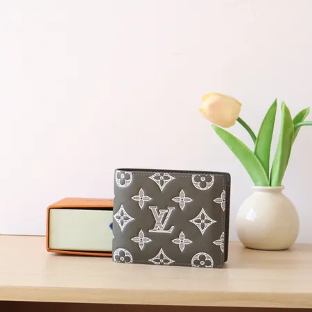 ルイヴィトン 折り財布