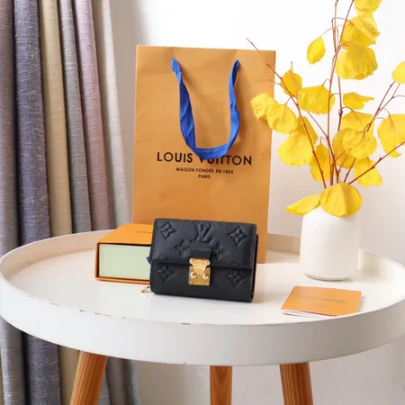 ルイヴィトン 折り財布