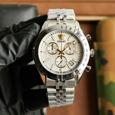 ヴェルサーチ 腕時計