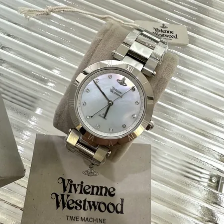 ヴィヴィアン・ウエストウッド 腕時計