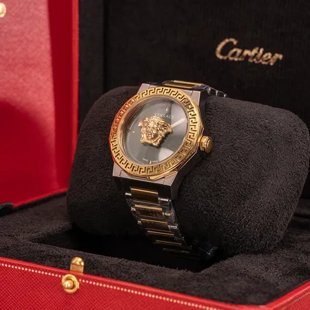 ヴェルサーチ 腕時計