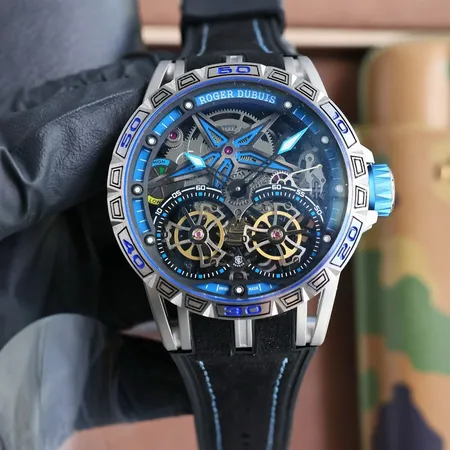 ロジェ・デュブイ 腕時計