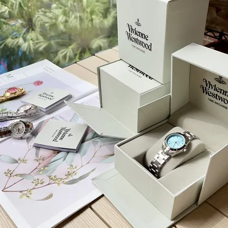 ヴィヴィアン・ウエストウッド 腕時計