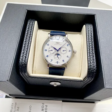 ヴィヴィアン・ウエストウッド 腕時計