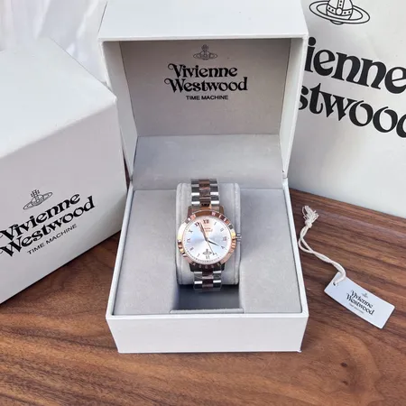 ヴィヴィアン・ウエストウッド 腕時計