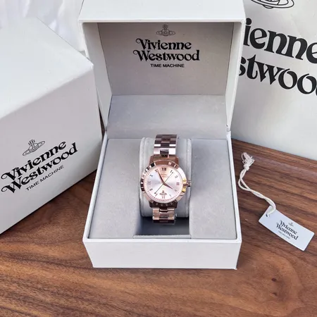 ヴィヴィアン・ウエストウッド 腕時計