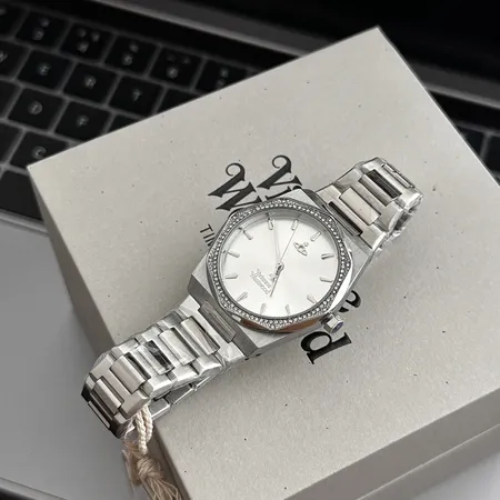 ヴィヴィアン・ウエストウッド 腕時計