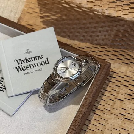 ヴィヴィアン・ウエストウッド 腕時計
