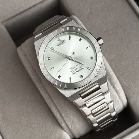 ヴィヴィアン・ウエストウッド 腕時計