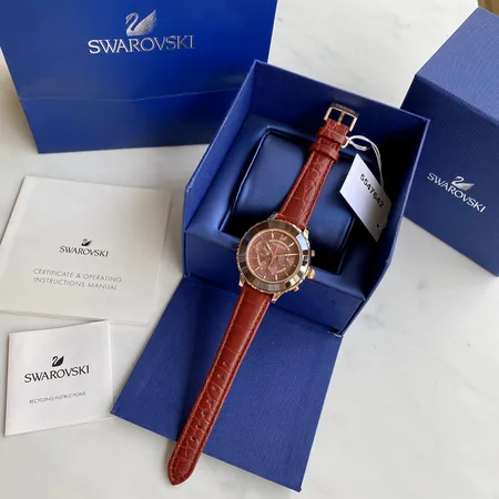 スワロフスキー 腕時計