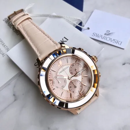 スワロフスキー 腕時計