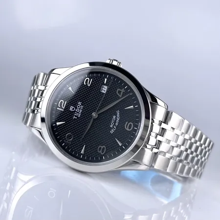 チューダー 腕時計