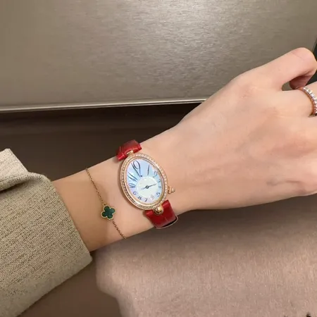 ロジェ・デュブイ 腕時計