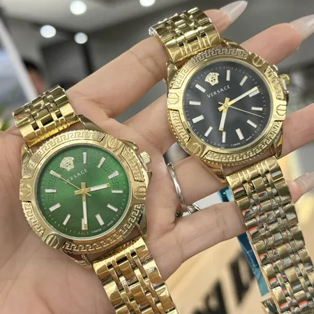 ヴェルサーチ 腕時計