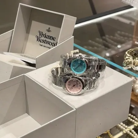 ヴィヴィアン・ウエストウッド 腕時計