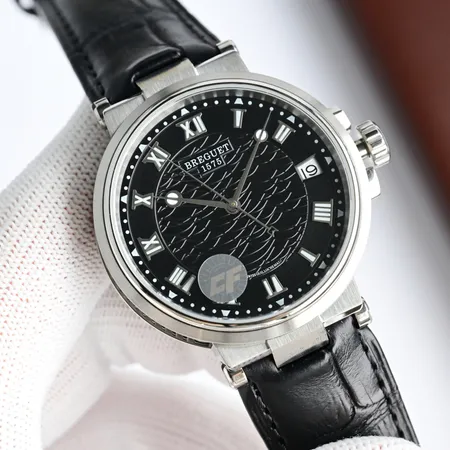 ロジェ・デュブイ 腕時計