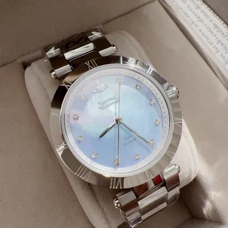 ヴィヴィアン・ウエストウッド 腕時計