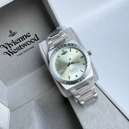 ヴィヴィアン・ウエストウッド 腕時計