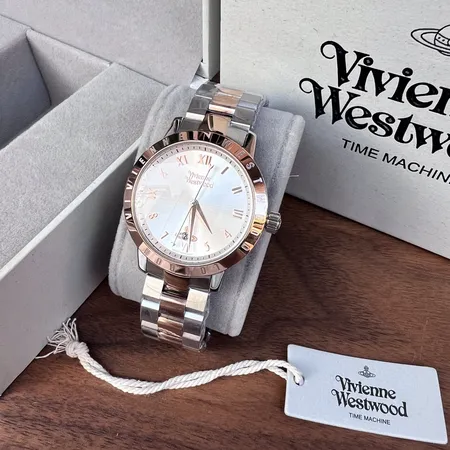 ヴィヴィアン・ウエストウッド 腕時計