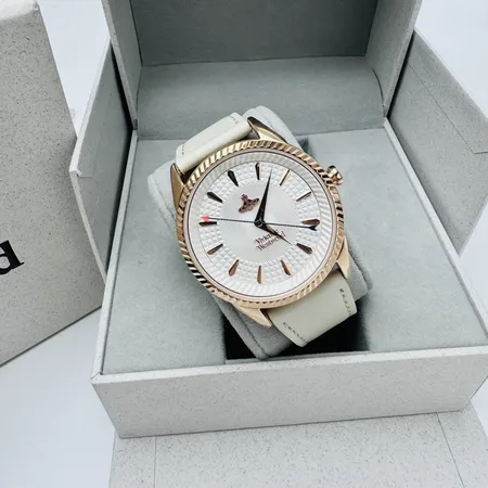 ヴィヴィアン・ウエストウッド 腕時計