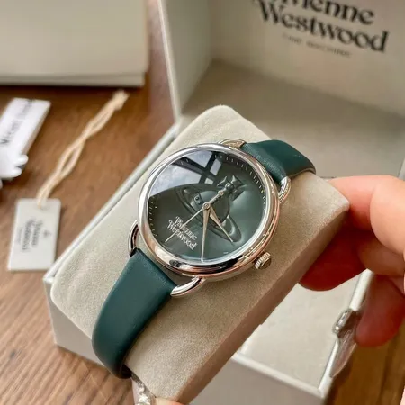 ヴィヴィアン・ウエストウッド 腕時計